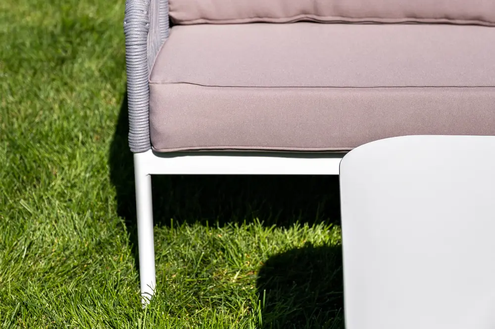 "Канны" диван 3-местный плетеный из роупа, каркас алюминий белый шагрень, роуп светло-серый круглый, ткань серая (sis) - интернет магазин Масса Мебель