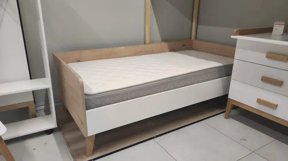 Кровать односпальная Белый коллекция 2+2 (POP) ВЫСТАВОЧНЫЙ ОБРАЗЕЦ