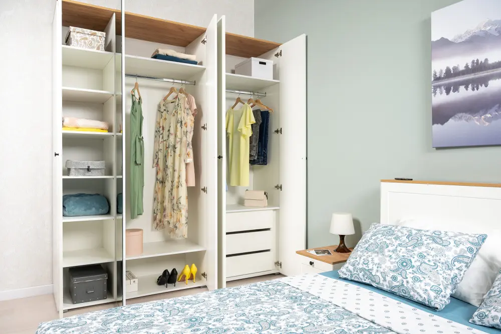 Шкаф для одежды трехдверный Остин 13.336.03 Белый шагрень/Дуб Золотой (Mob) | Интернет магазин Масса Мебель