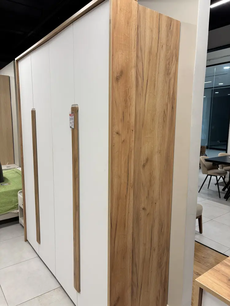 Шкаф четырехстворчатый  "Гармошка" Соренто Дуб Краф золотой/Сатин белый (EM) | Интернет магазин Масса Мебель