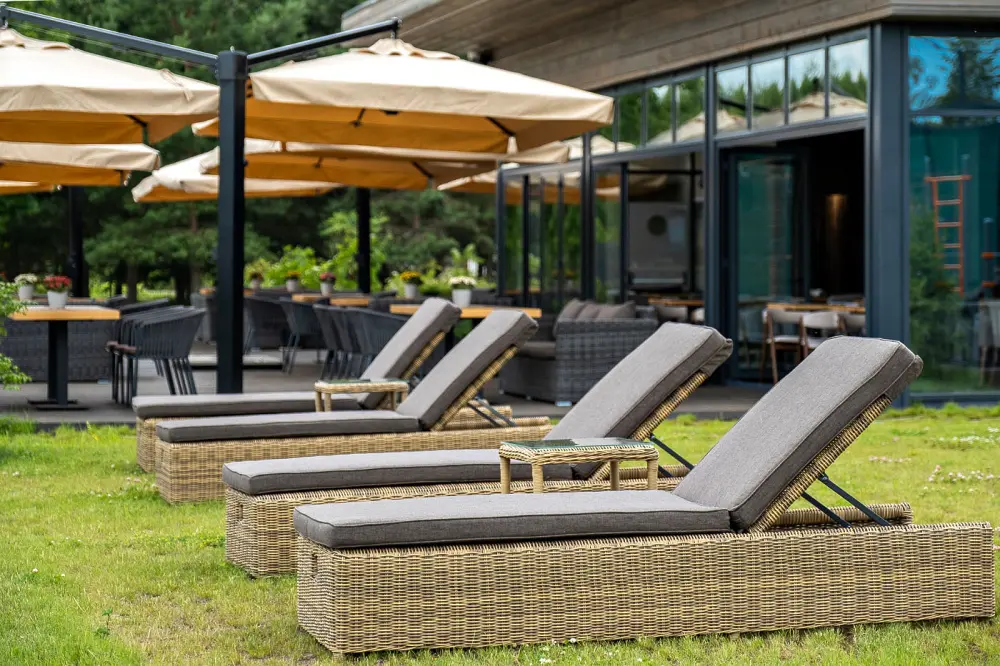 "Рим" шезлонг с подушкой, цвет соломенный (sis) - интернет магазин Масса Мебель