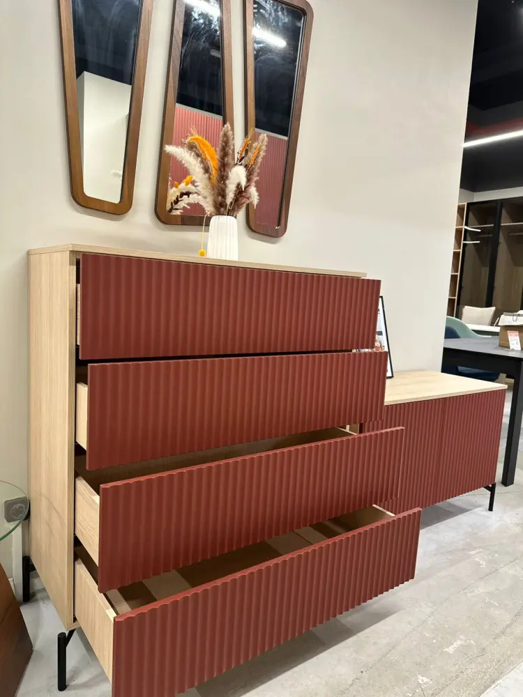 Мебельный гарнитур в спальню №3 тумба+комод Выставочный образец | Интернет магазин Масса Мебель