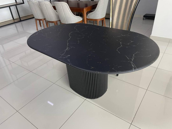 Стол обеденный Конса (Черный)